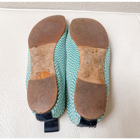 Céline Green White Zigzag Flats – Leather Lined, Size 10.5-11 - Picture 3 of 6